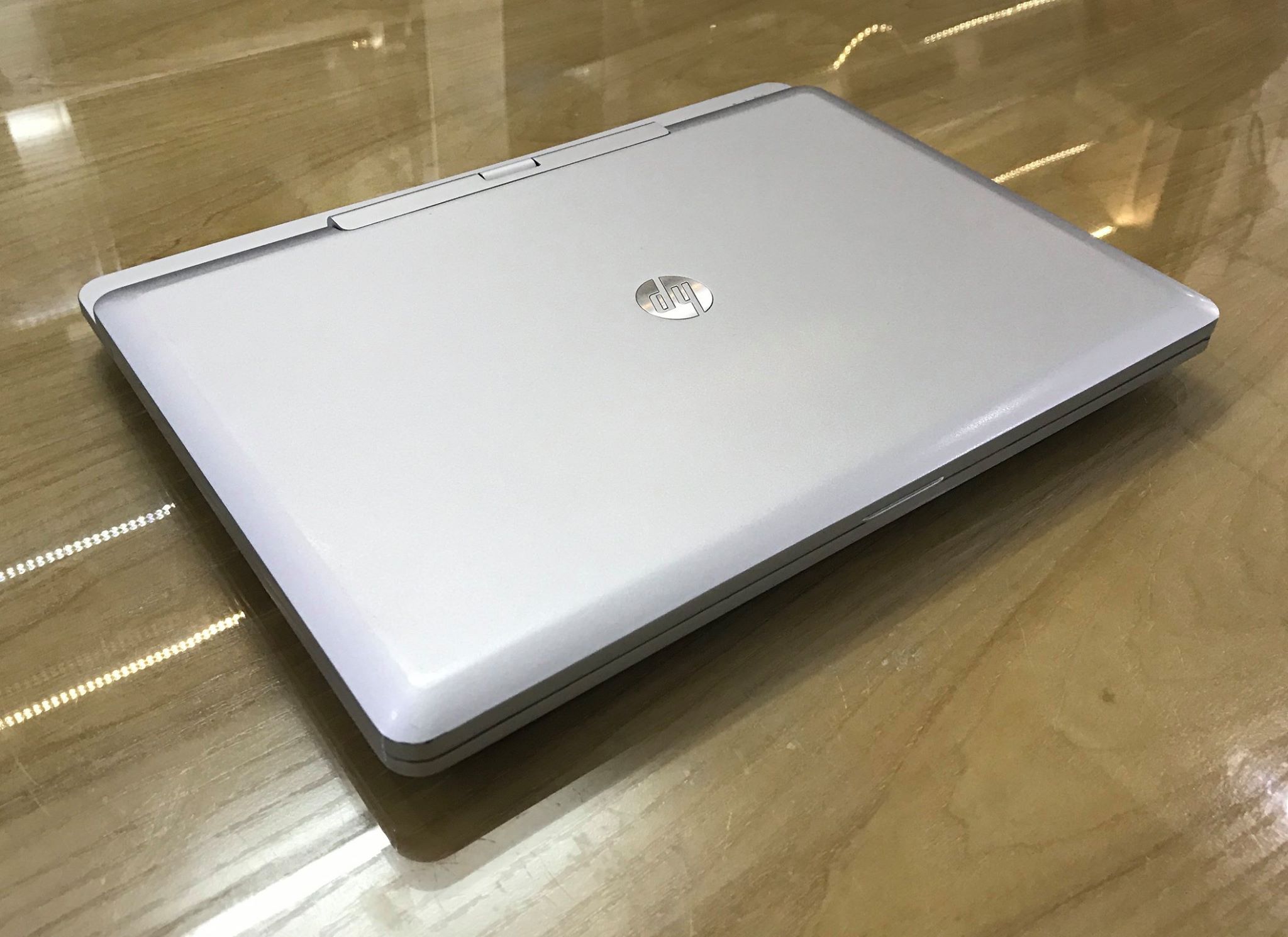 Laptop HP Revolve 810 G2 Core i7-6.jpg